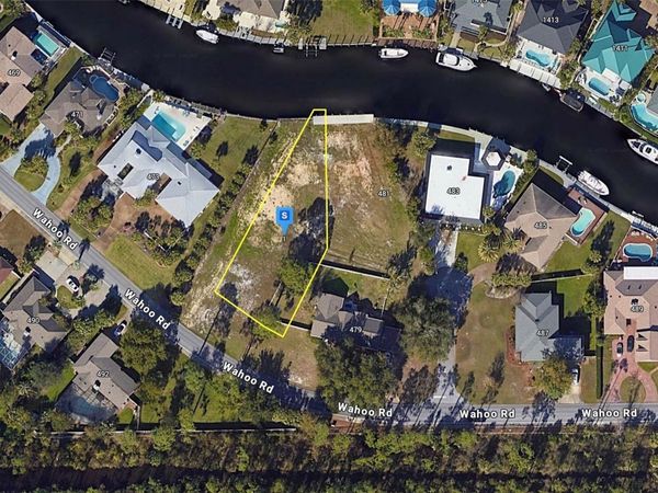 475 WAHOO ROAD , PANAMA CITY BEACH, FL 32408
