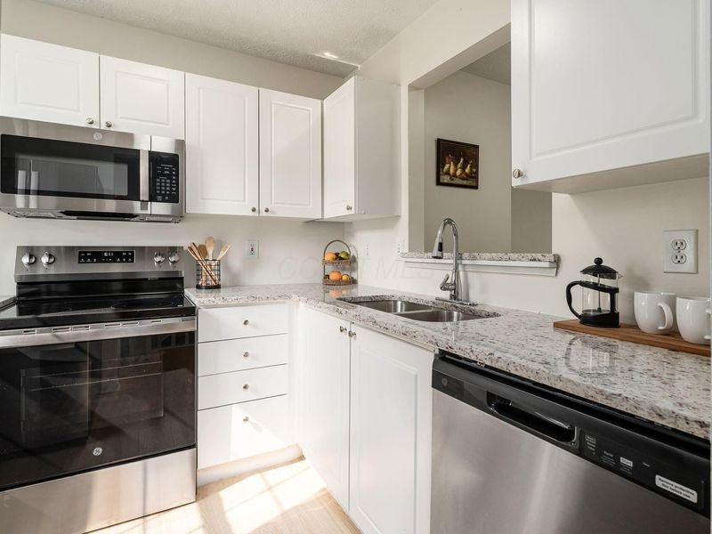 1646 Bennigan Drive , Unit 175D, Hilliard, OH 43026 Photo 5