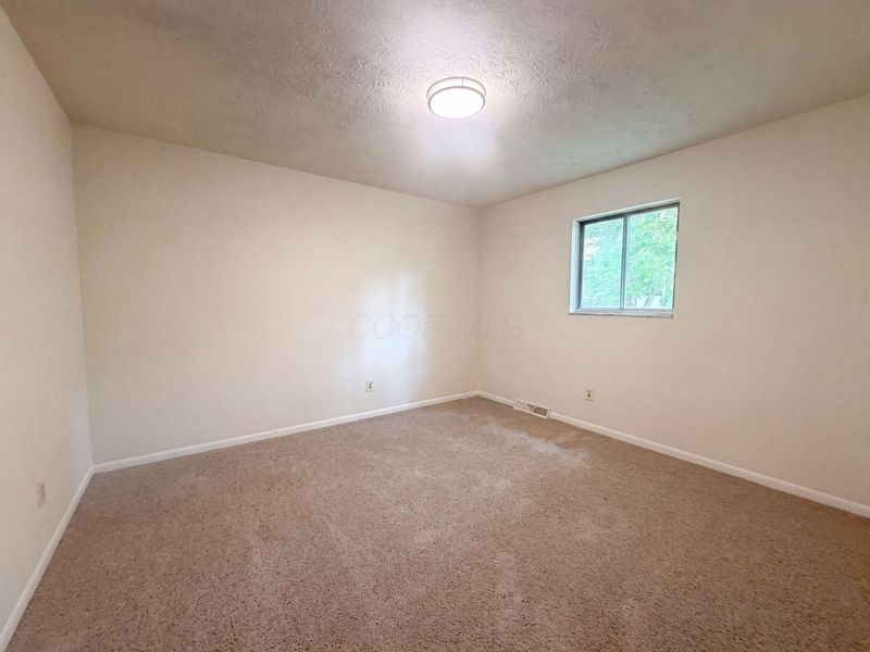 5129 Etna Road , Whitehall, OH 43213 Photo 4