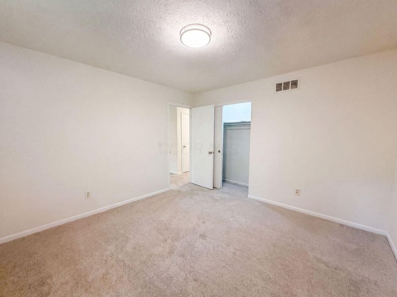 5129 Etna Road , Whitehall, OH 43213 Photo 7