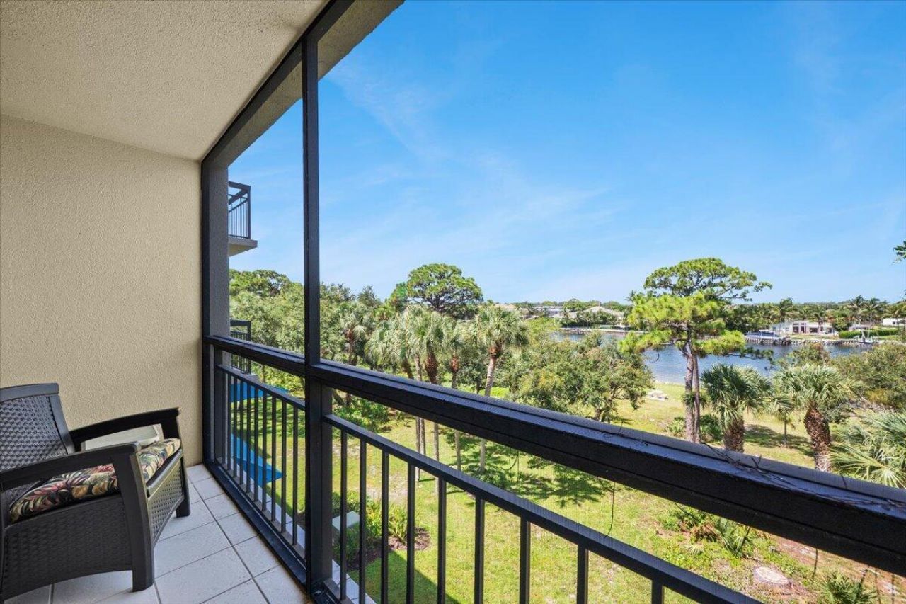 2001 Marina Isle Way, Unit 405, Jupiter, FL 33477 Photo