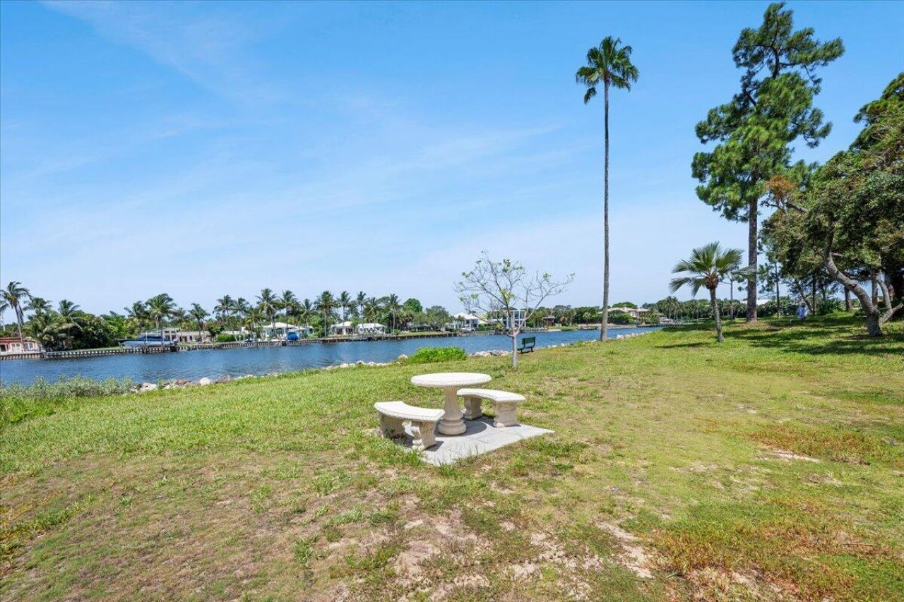 2001 Marina Isle Way, Unit 405, Jupiter, FL 33477 Photo