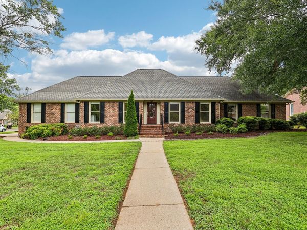 718 Palisade Dr , Murfreesboro, TN 37129