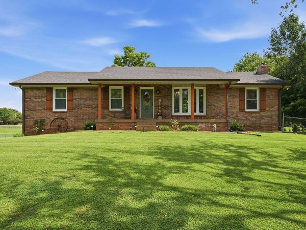 5606 Hopewell Rd , Springfield, TN 37172