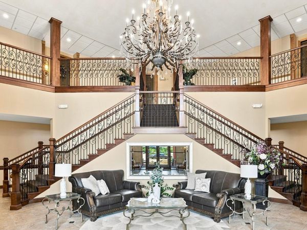 150 E Travelers Trail, Unit 323, Burnsville, MN 55337
