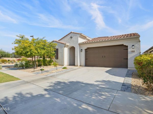 9947 E THORNBUSH Avenue, Mesa, AZ 85212