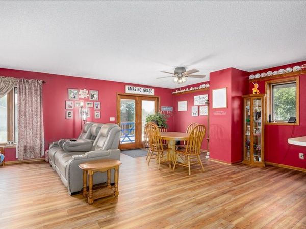 812 Lakeview Drive, Osceola, IA 50213