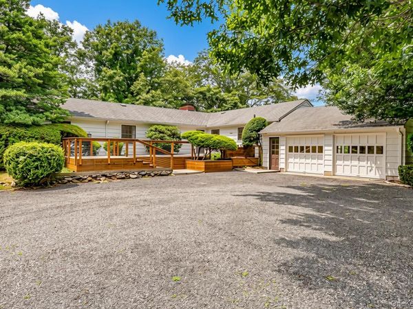 3 South Run, Cold Spring Harbor, NY 11724