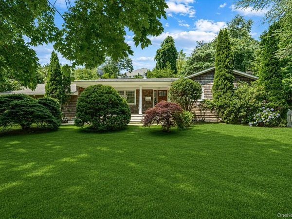 20 Dolphin Way, Riverhead, NY 11901