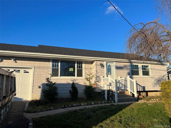 31 Stockton Street , Brentwood, NY 11717