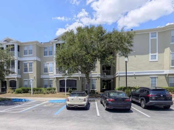 8290 GATE Parkway W, Unit 507, Jacksonville, FL 32216