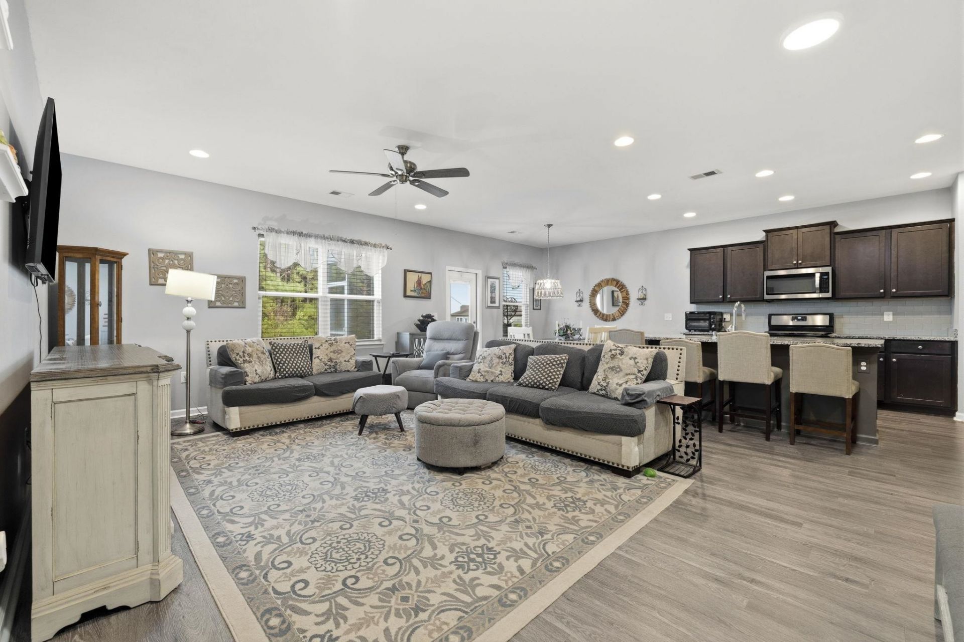 511 Carnaby Loop  Photo 10