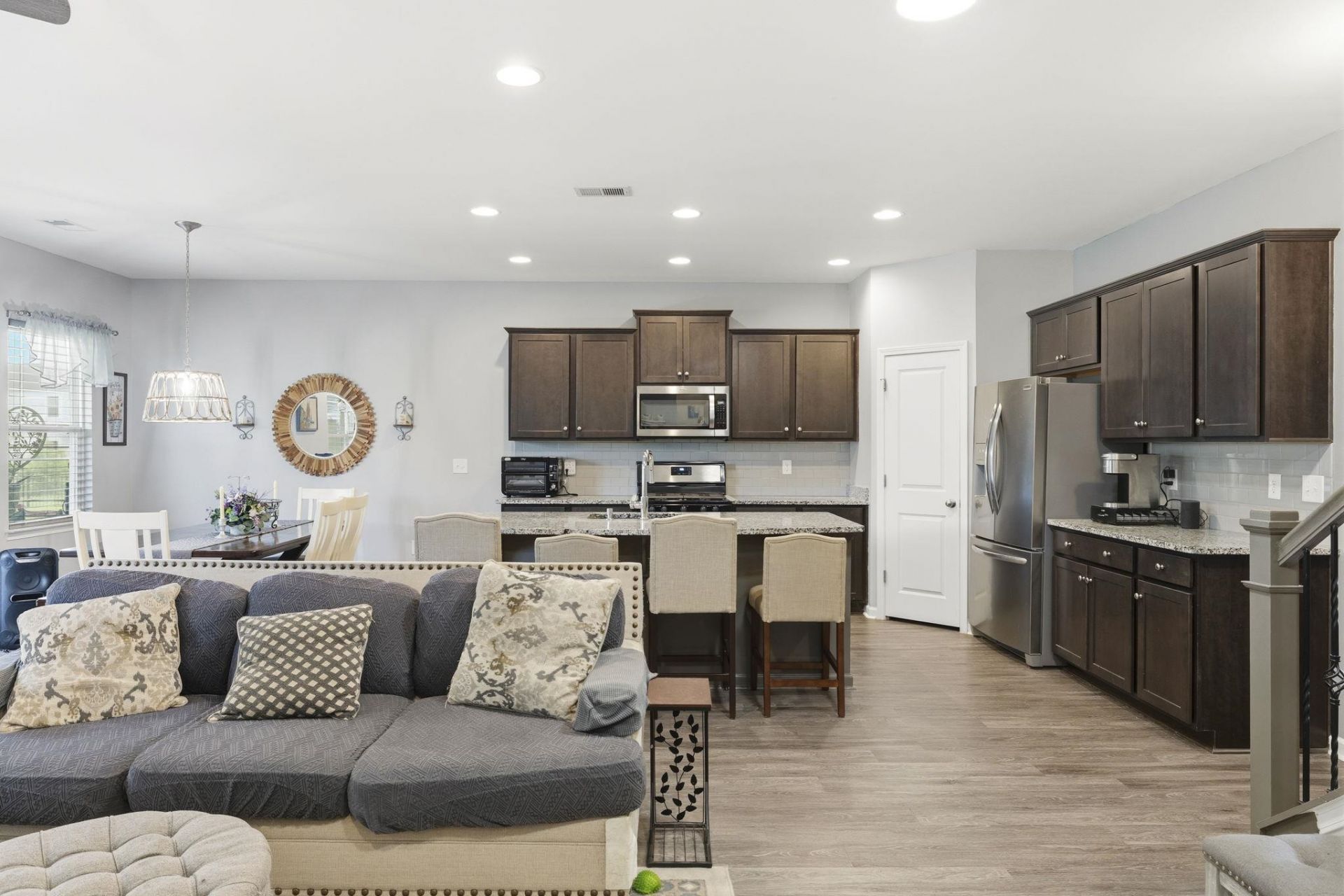511 Carnaby Loop  Photo 11