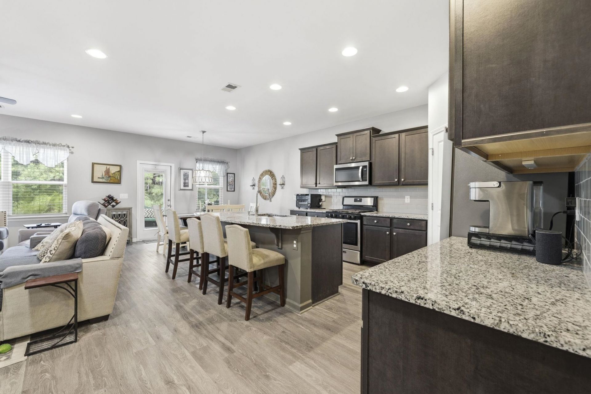 511 Carnaby Loop  Photo 12