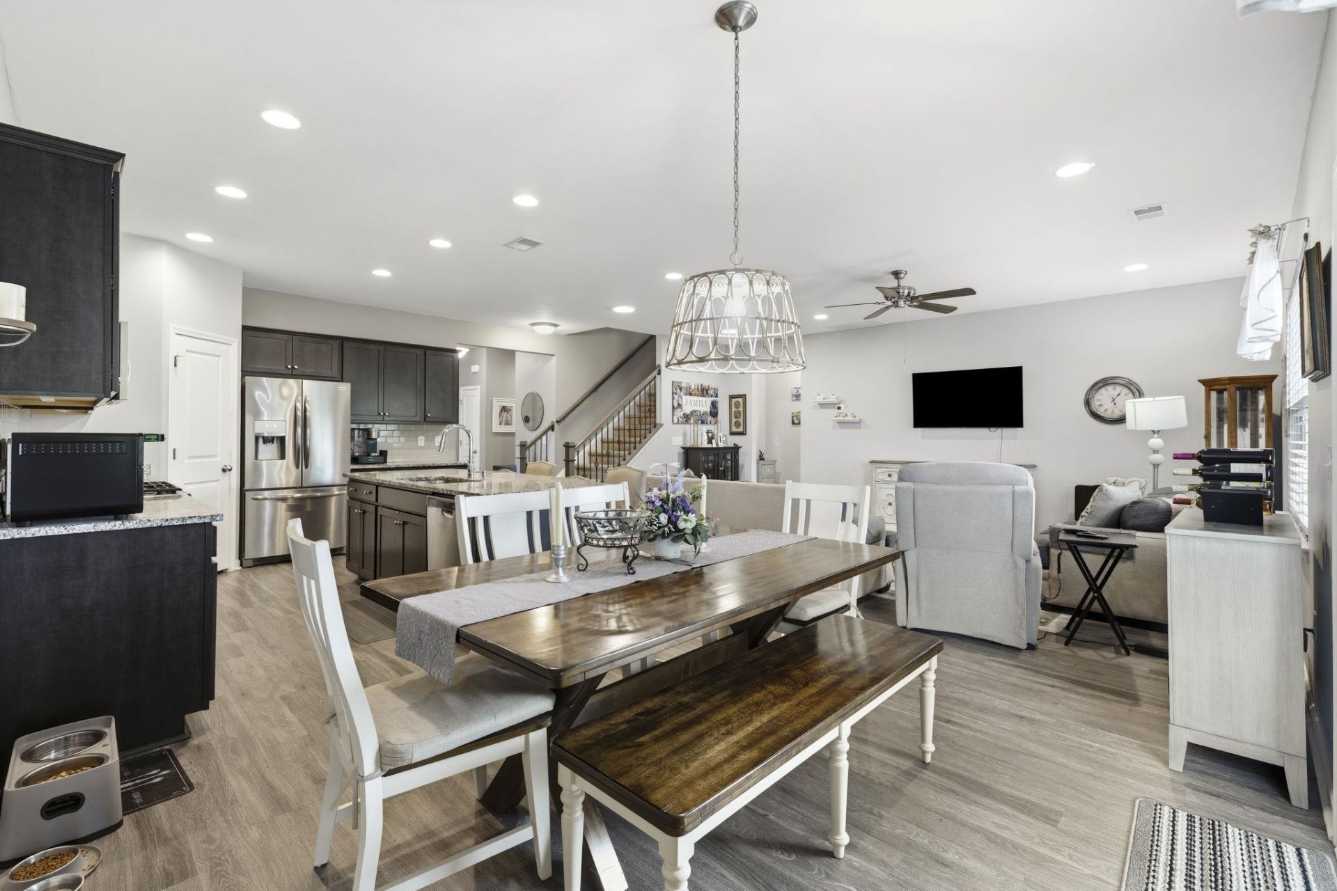 511 Carnaby Loop  Photo 14