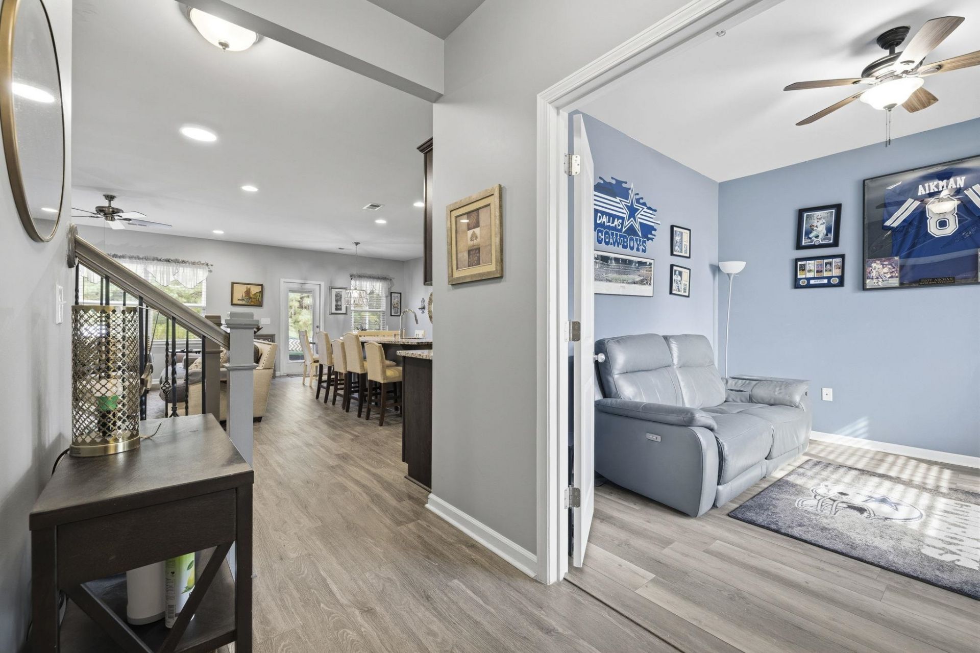 511 Carnaby Loop  Photo 16