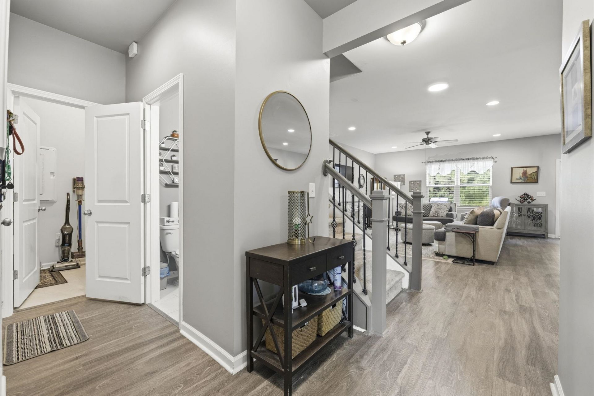 511 Carnaby Loop  Photo 17