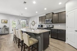 511 Carnaby Loop  photo 4