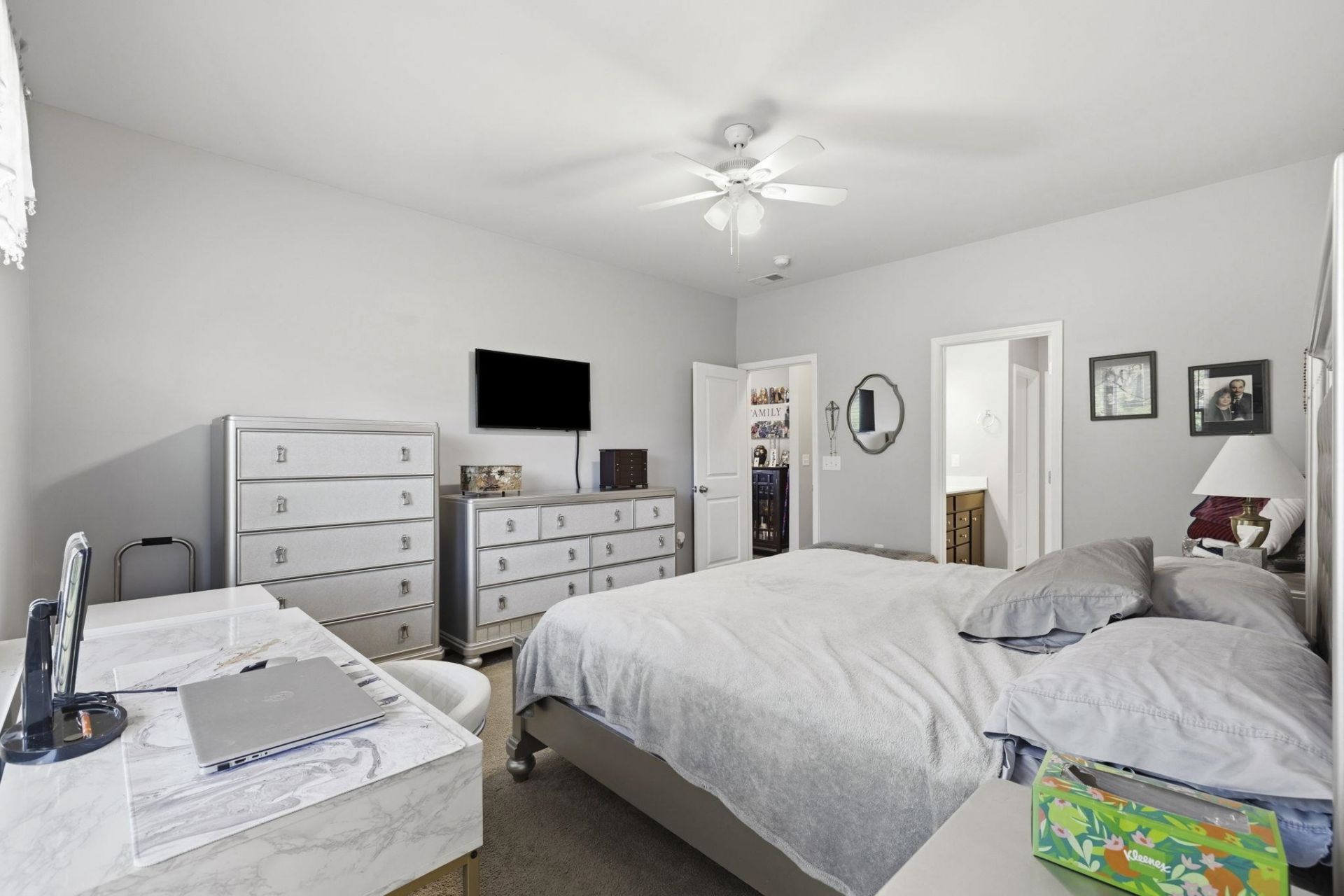 511 Carnaby Loop  Photo 21