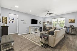 511 Carnaby Loop  photo 4