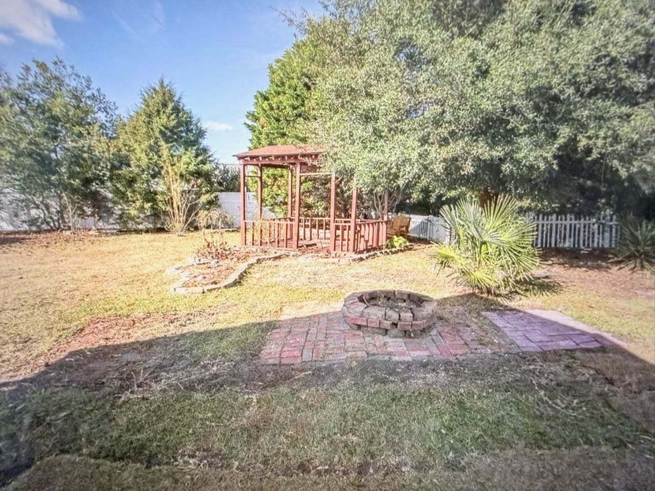 761 Drawbridge Dr. Photo 32