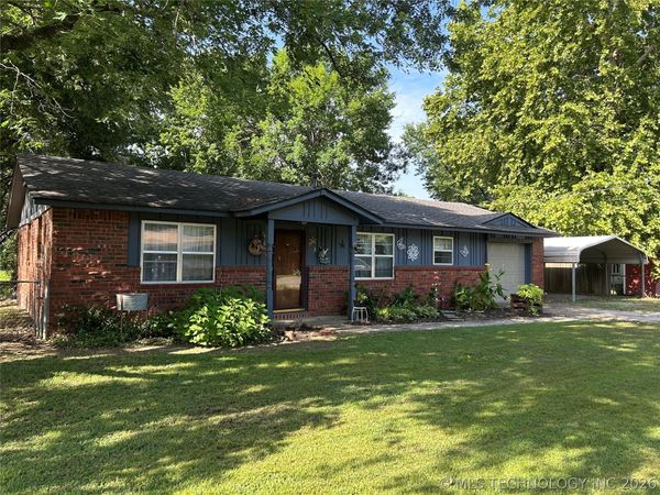 903 SW 5th Street , Wagoner, OK 74467