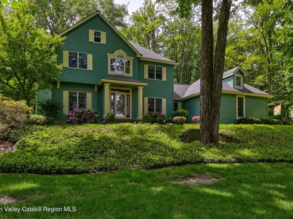 2757 Doelner Circle, Castleton, NY 12033
