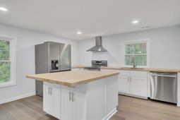 1822 Black Tom Road photo 4