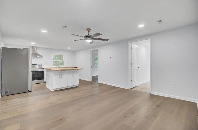1822 Black Tom Road Photo 5