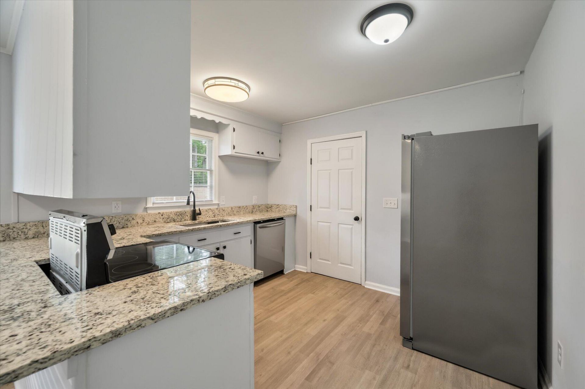 4494 Hardwood Street Photo 13