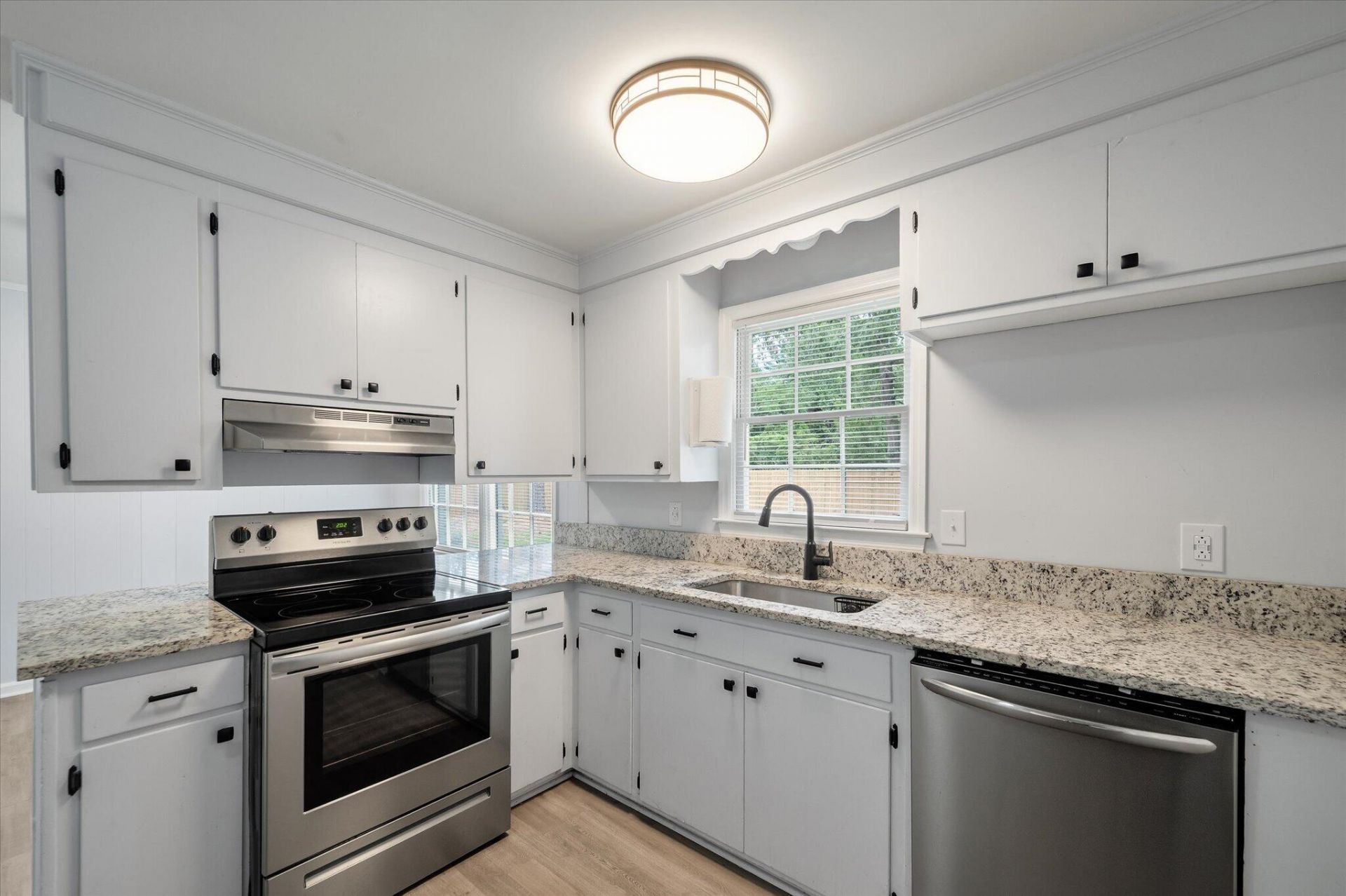 4494 Hardwood Street Photo 16