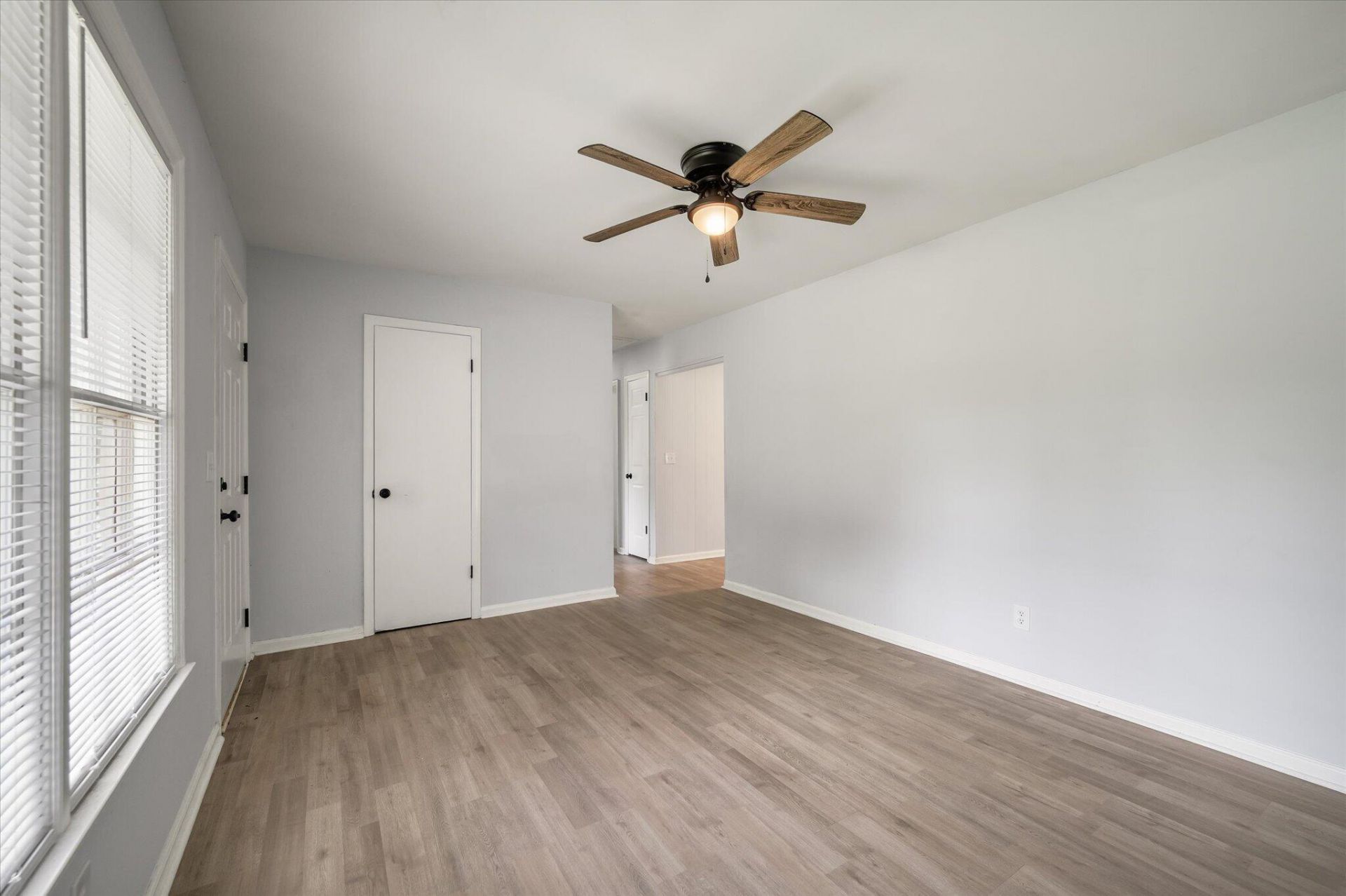 4494 Hardwood Street Photo 8