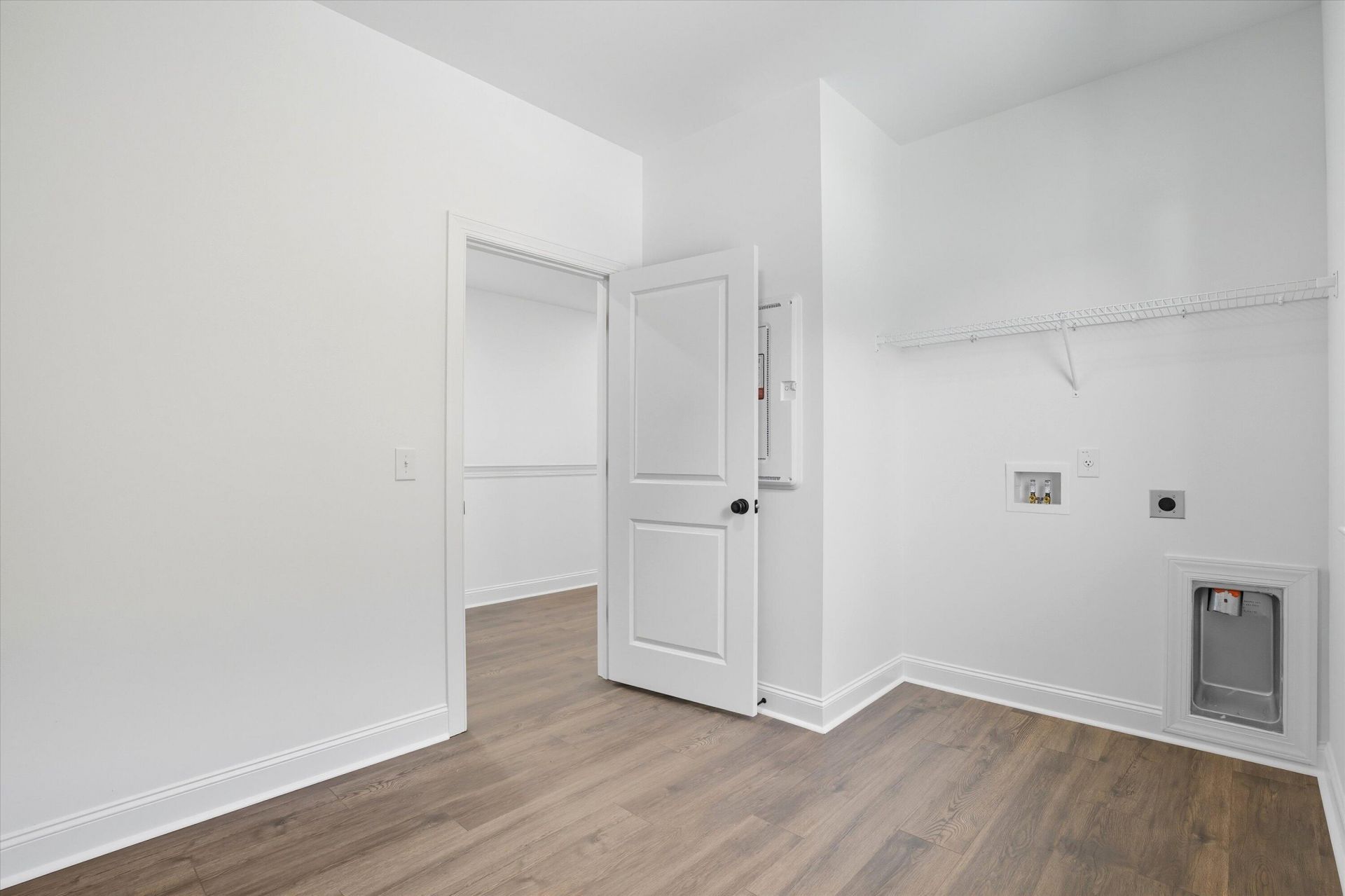536 Hayes Park Boulevard Photo 25