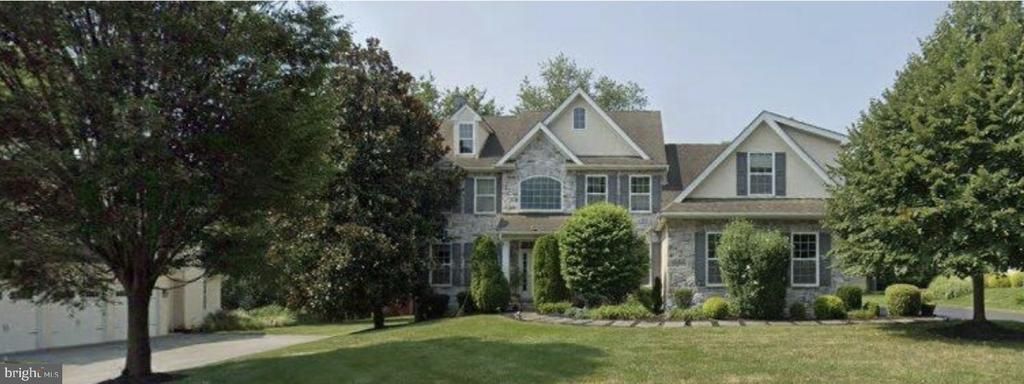10 SPRINGHOUSE LANE , HAVERTOWN, PA 19083