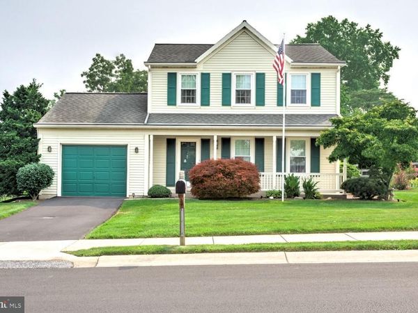 205 WALNUT LANE, NEW HOLLAND, PA 17557