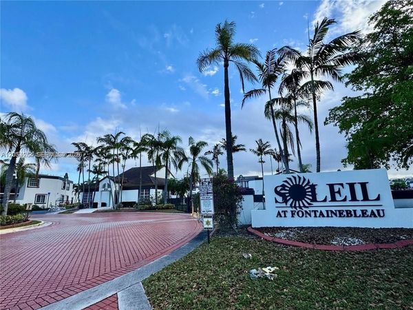 9711 Fontainebleau Blvd, Unit D106, Miami, FL 33172