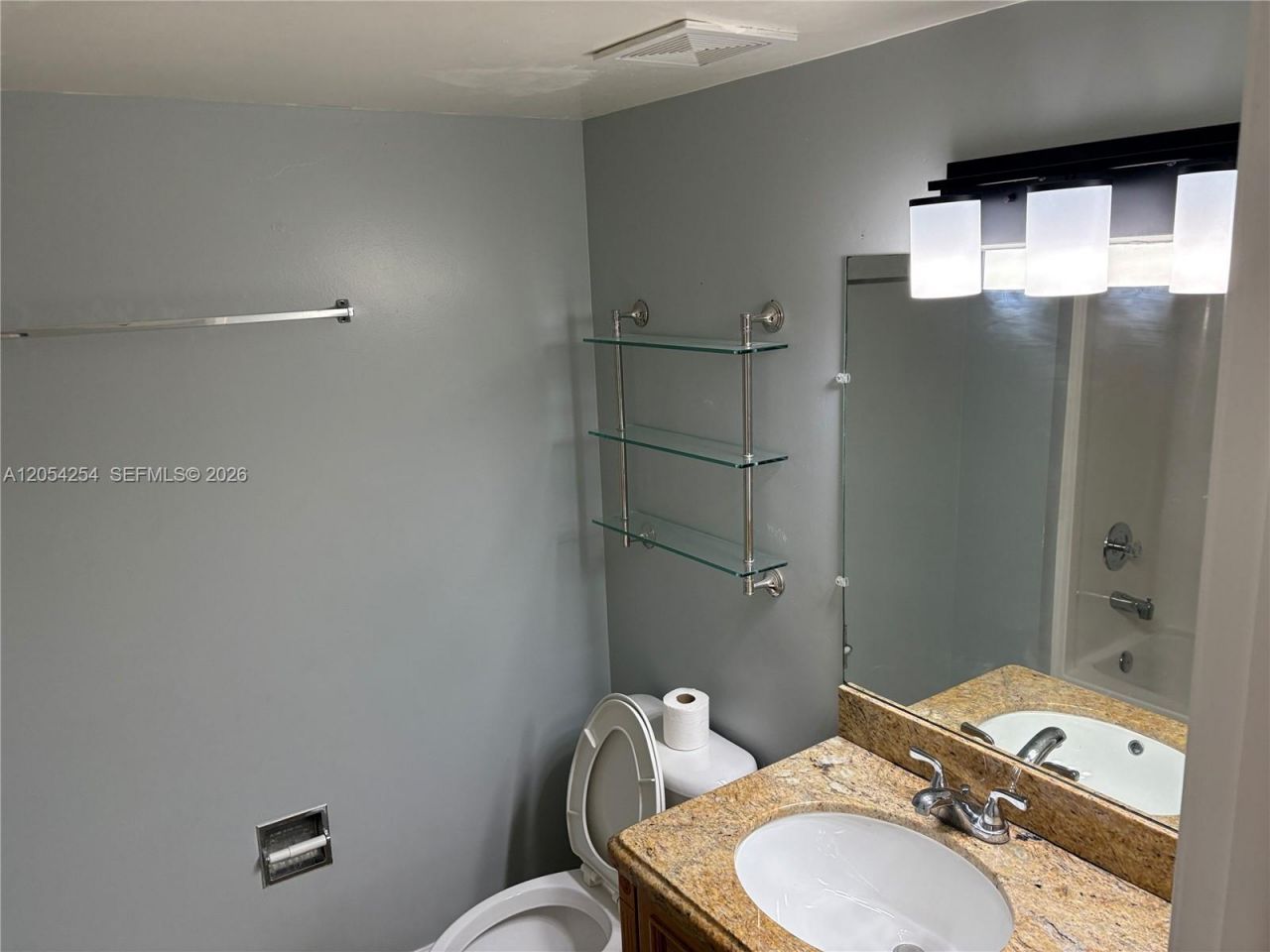 9711 Fontainebleau Blvd, Unit D106, Miami, FL 33172 Photo