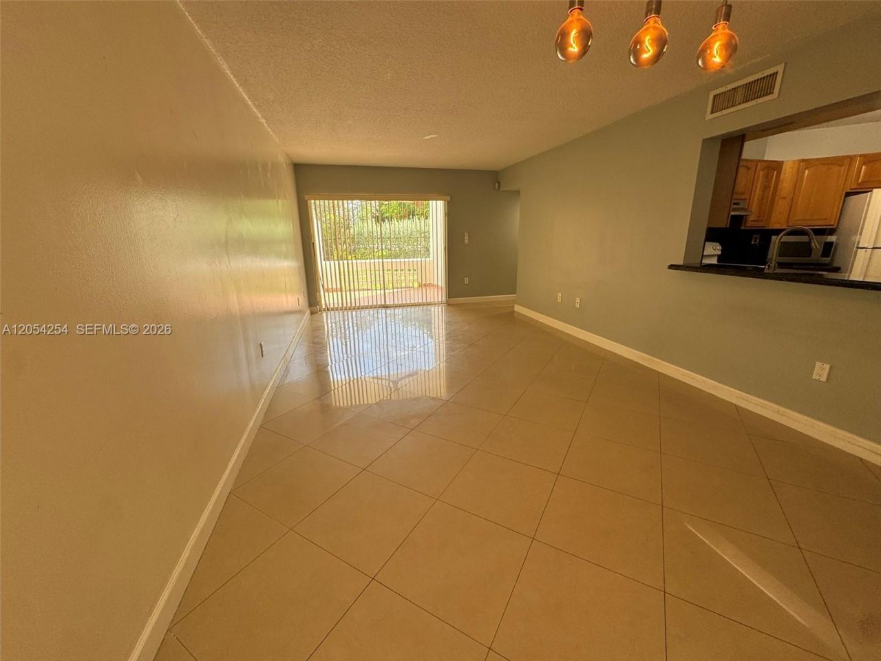 9711 Fontainebleau Blvd, Unit D106, Miami, FL 33172 Photo