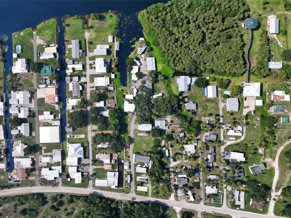 1059 Marina Ln, Moore Haven, FL 33471