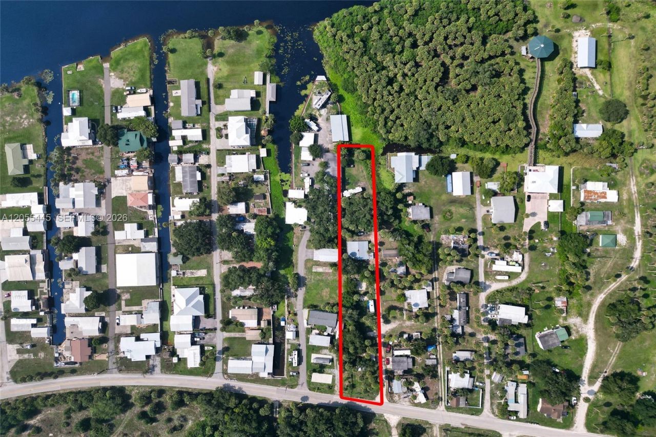 1059 Marina Ln, Moore Haven, FL 33471 Photo