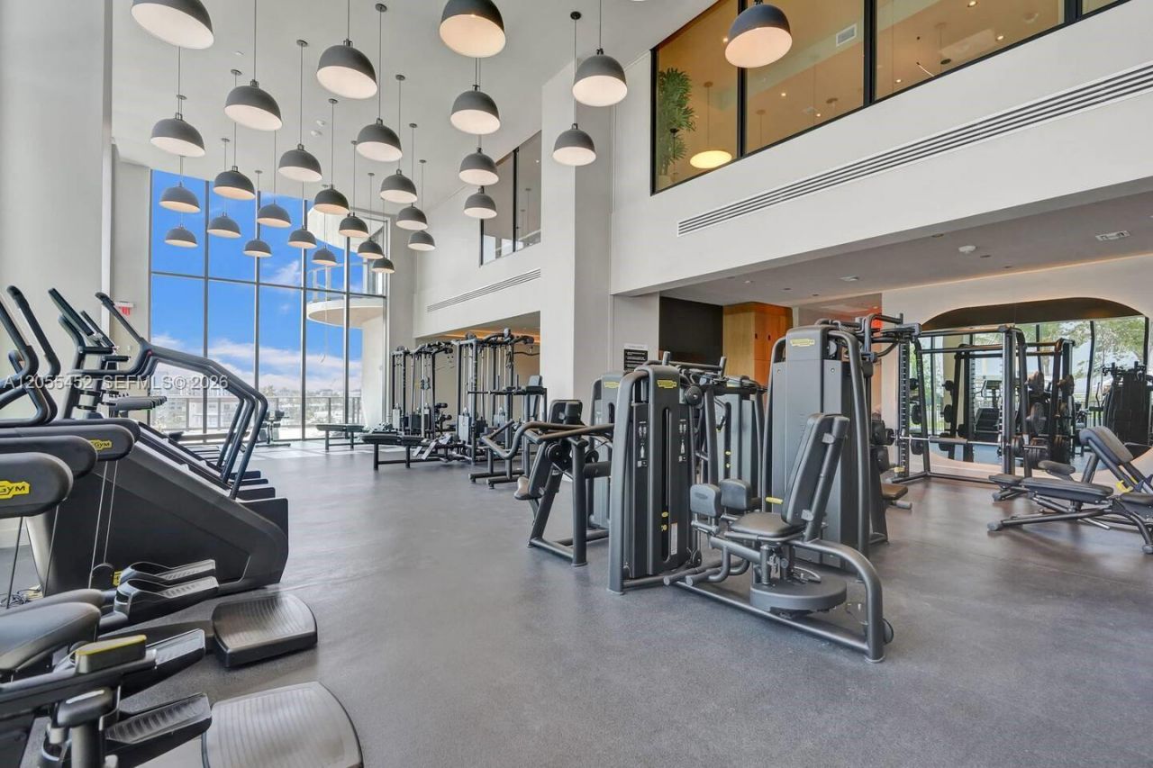 580 72nd , Unit 1004, Miami Beach, FL 33141 Photo