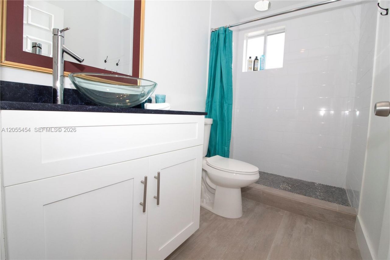 427 NW 34th St, Unit 4, Miami, FL 33127 Photo