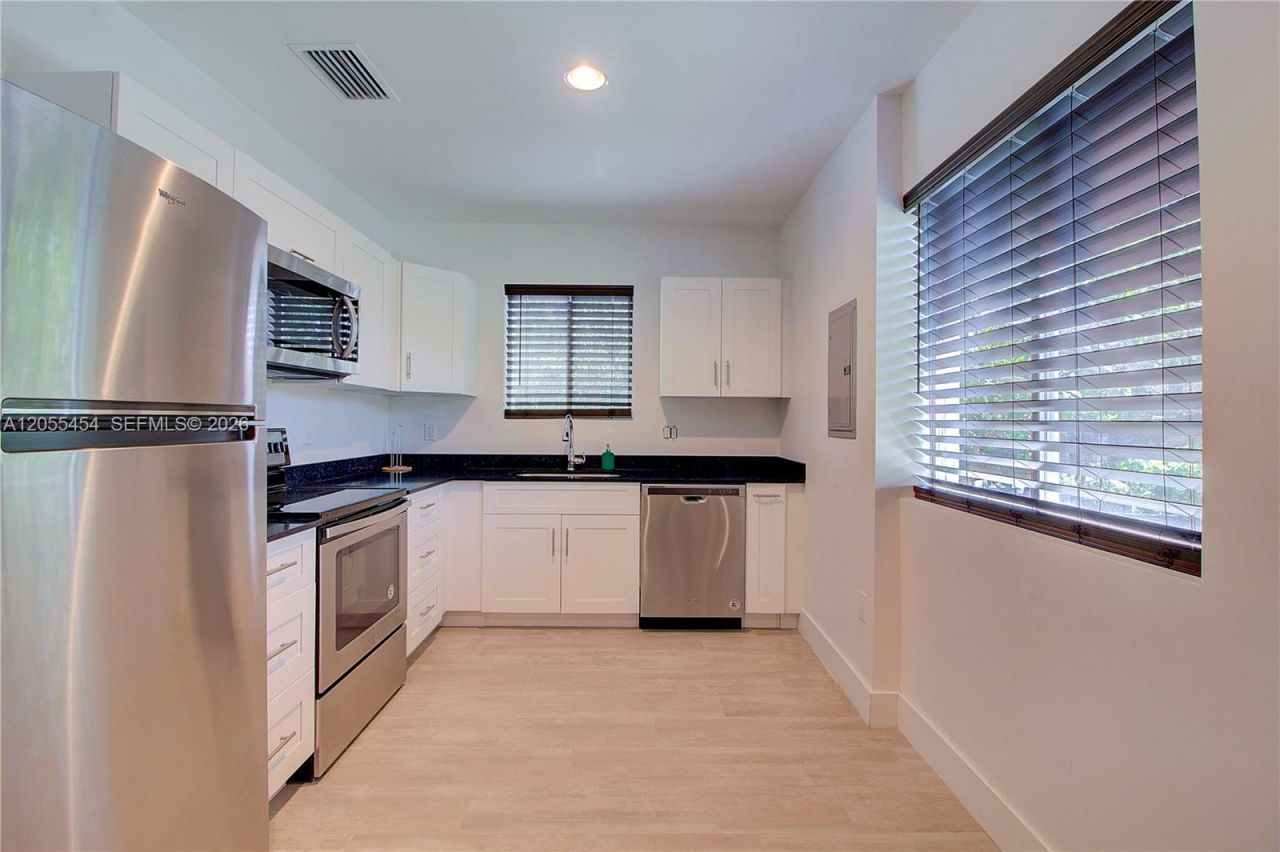 427 NW 34th St, Unit 4, Miami, FL 33127 Photo