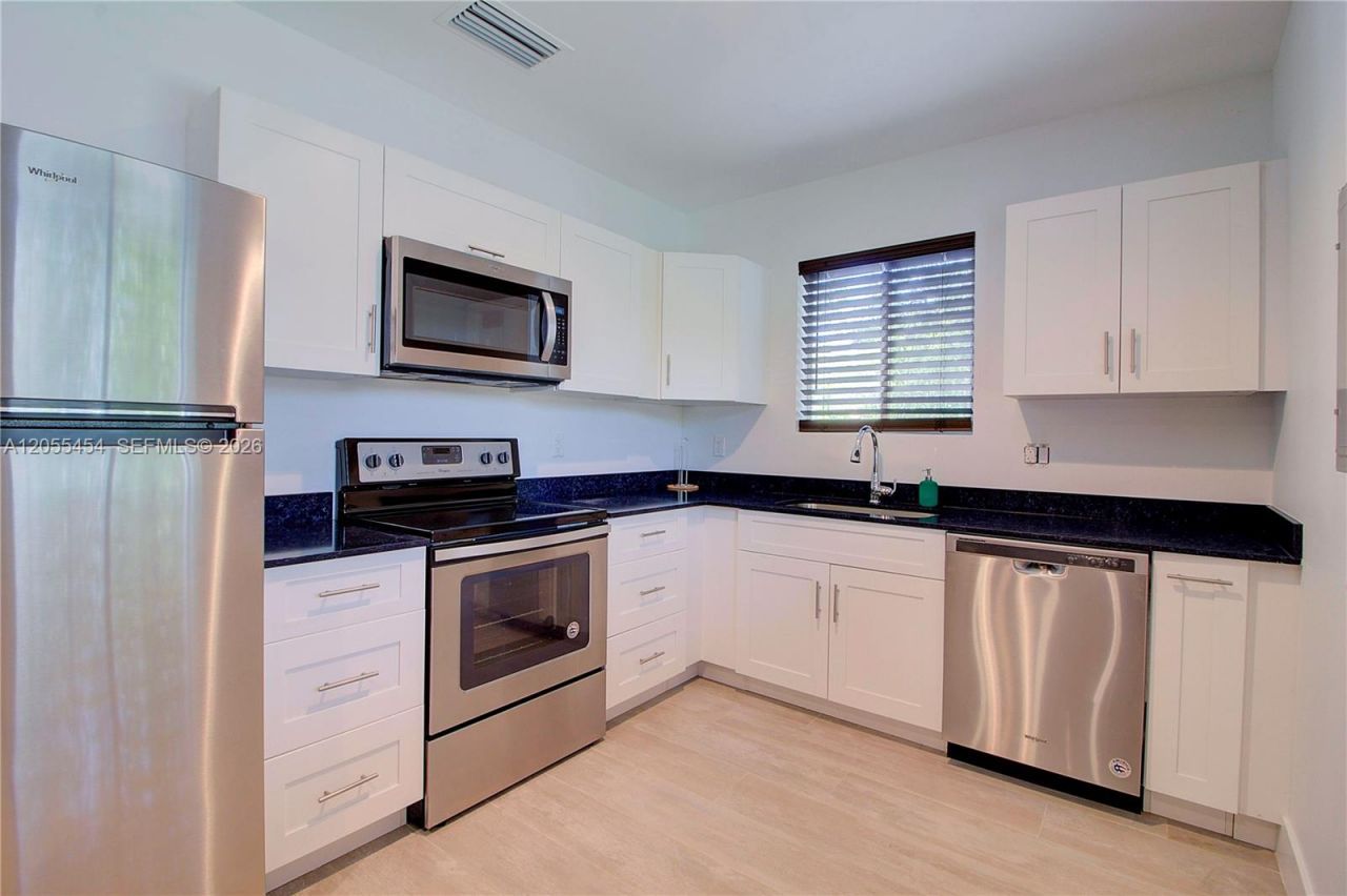 427 NW 34th St, Unit 4, Miami, FL 33127 Photo