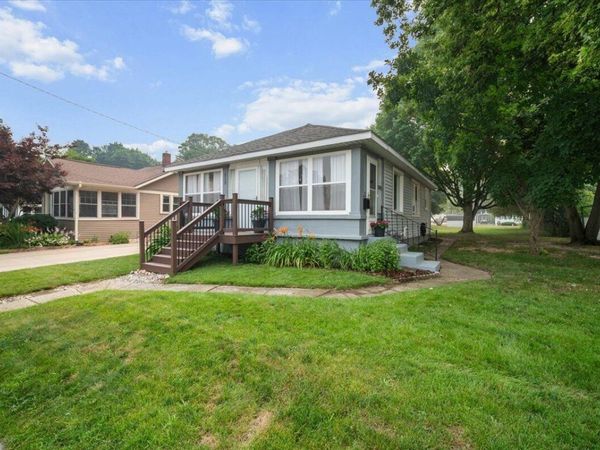 312 Sigsbee Avenue NE, Rockford, MI 49341