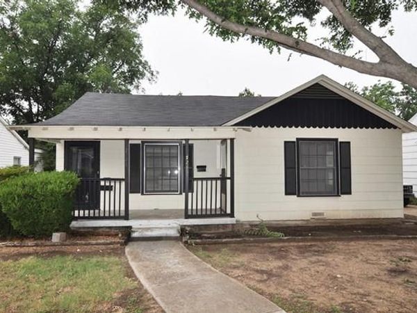 2726 Wayside Avenue, Fort Worth, TX 76110