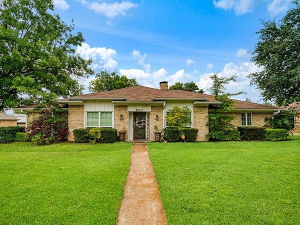 820 NE 32nd, Paris, TX 75460