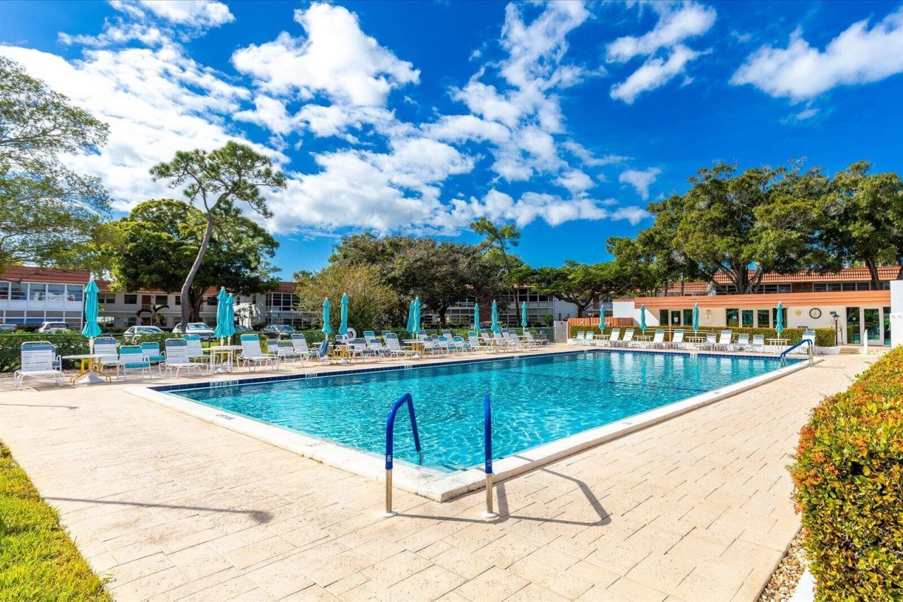 2600 SE Ocean Boulevard, Unit DD-8, Stuart, FL 34996 Photo