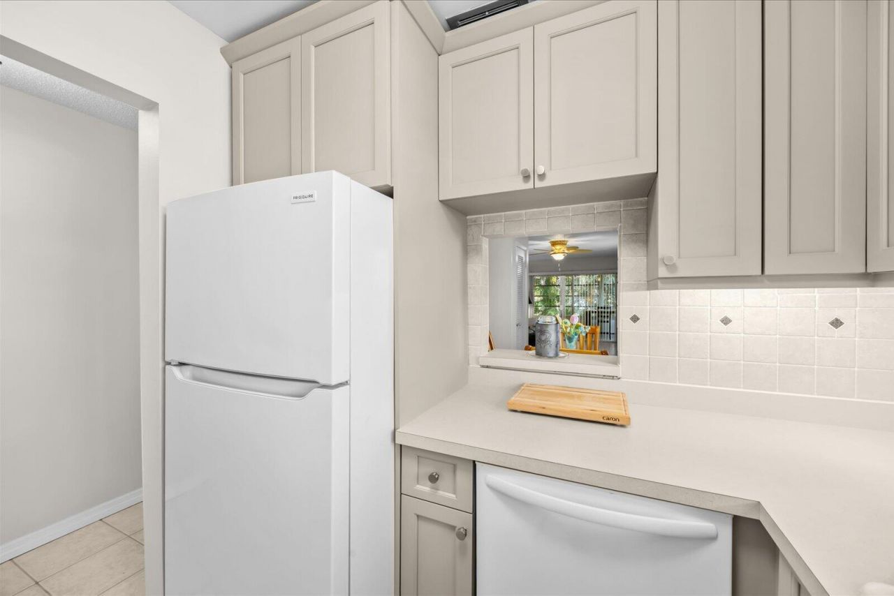 2600 SE Ocean Boulevard, Unit DD-8, Stuart, FL 34996 Photo