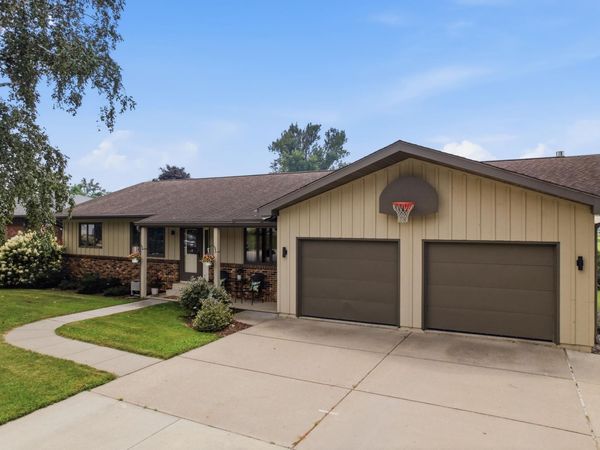 220 Country Club Drive, Lewiston, MN 55952